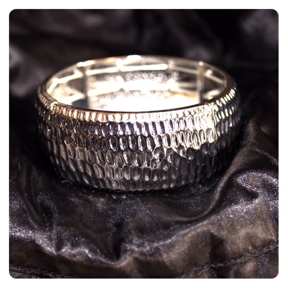 Silver hammered bracelet