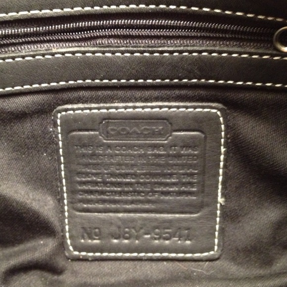 🚫Sold🚫Authentic Coach Leather Hobo HandBag - Picture 3 of 3