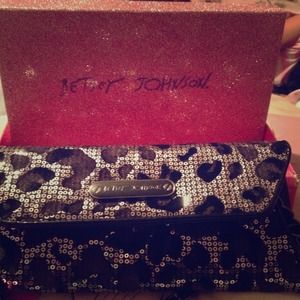BETSEY JOHNSON CLUTCH!