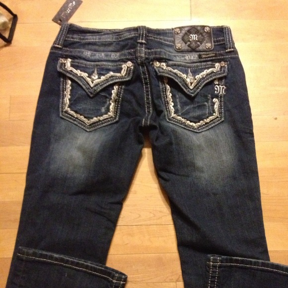 Miss me 28 boot cut $90 tdy