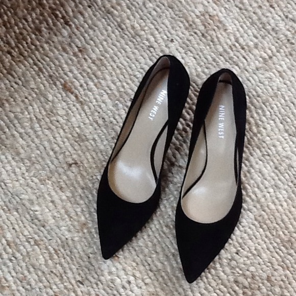 Nine West Shoes - Nine West Suede Heels