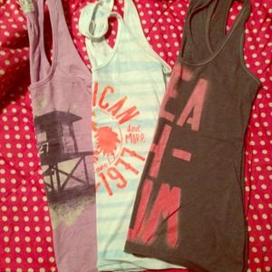 On hold! 🚫🚫American Eagle tank top bundle