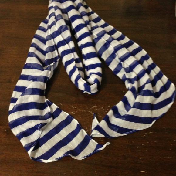 ✨Multi use scarf✨