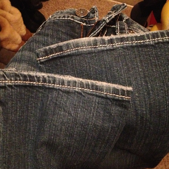 Pioneer Silver. Distressed. Medium wash. - Picture 3 of 3