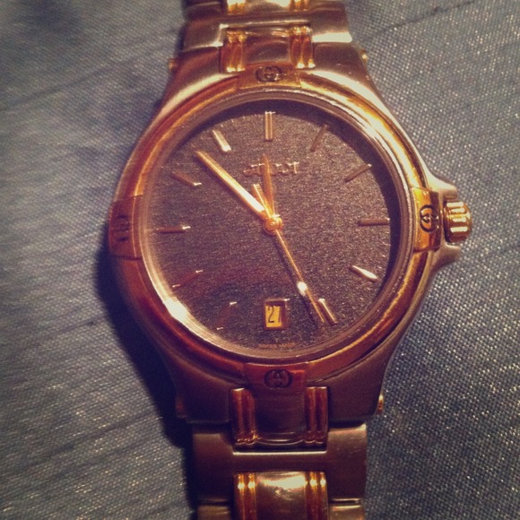 Authentic gucci watch!!