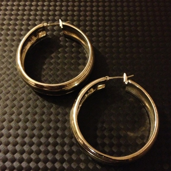 Silver Tone Hoop Earrings - Picture 2 of 3
