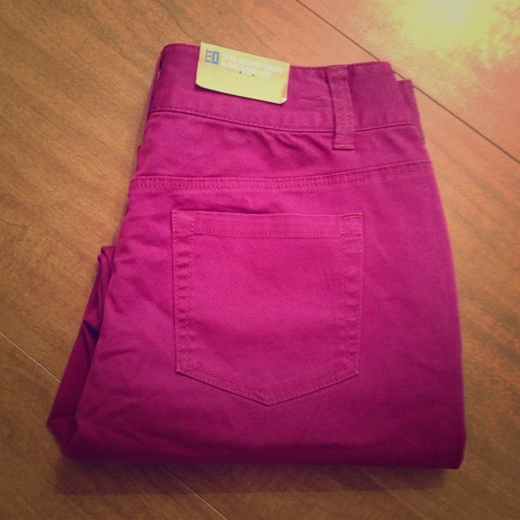 💀SOLD💀 Purple Boyfriend Fit Chino/Capri - Picture 1 of 3
