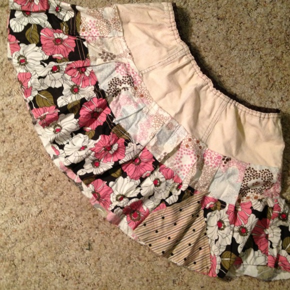 Cute Vintage Looking Skirt - Picture 3 of 5