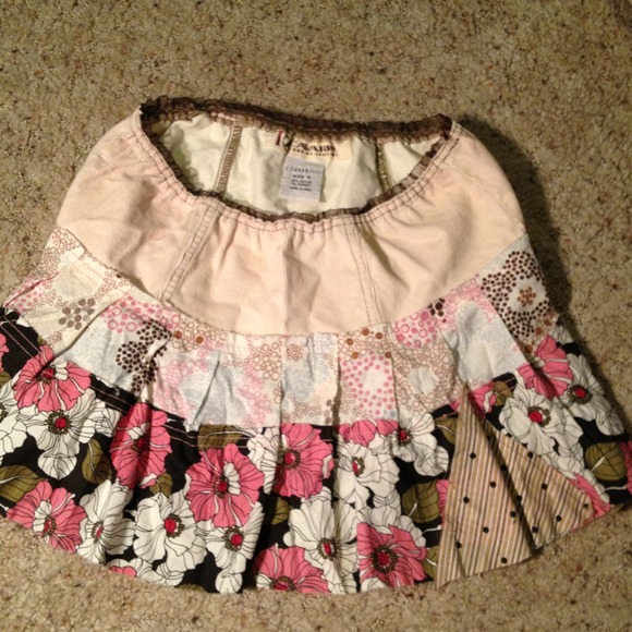 Cute Vintage Looking Skirt - Picture 5 of 5