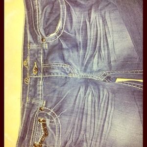 BUNDLE DENIMS, UA AND ROXY HOODIE