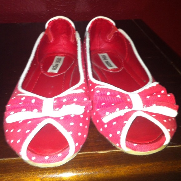 Steve Madden red an white polka dot flats