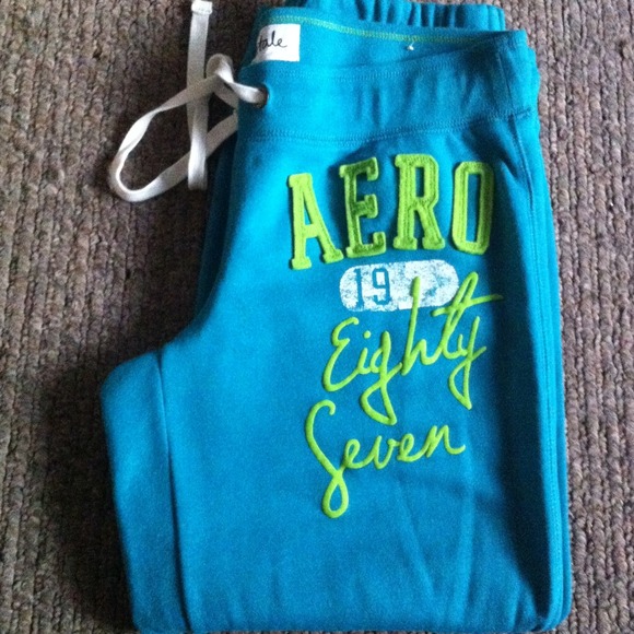 🚫❌TRADED❌🚫 Aeropostale Sweatpants
