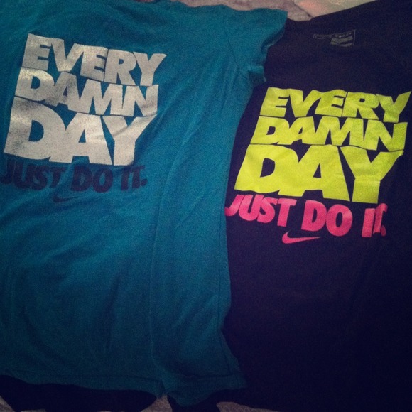 Bundle Nike women's t shirts