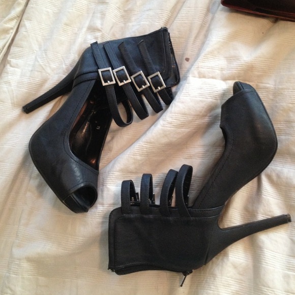 🚫Hold for @angelmaria🚫