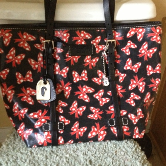 Disney Dooney & Bourke ❌Reserved for pixiesatwork❌