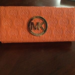 NWT Michael Kors Wallet ❌traded❌