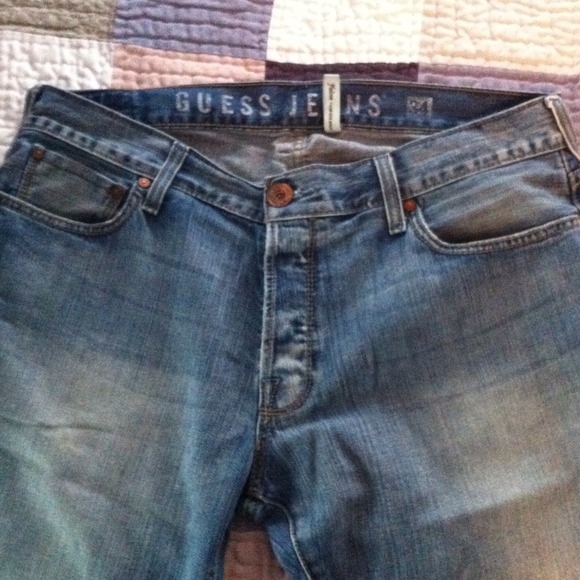 Men's Guess Jeans - Picture 2 of 3