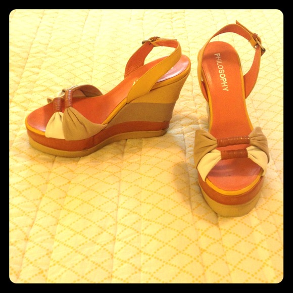 Philosophy Brand New Mustard & Tan Slingback Wedge