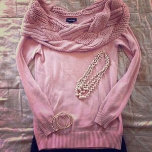 Bebe off-shoulder sweater. Rose color. Size Small