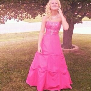 Prom dress size 3/4 beautiful pink