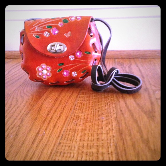 NEW!!! A very cute orange purse from Mexico