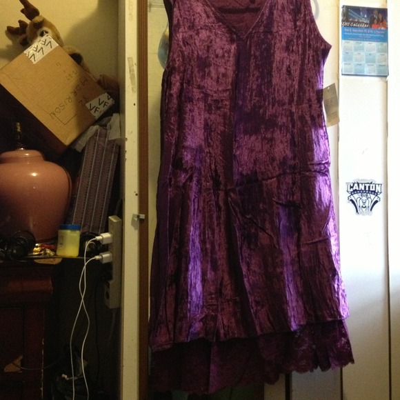 Plum suede ruffle dress with lace bottom - Picture 1 of 3