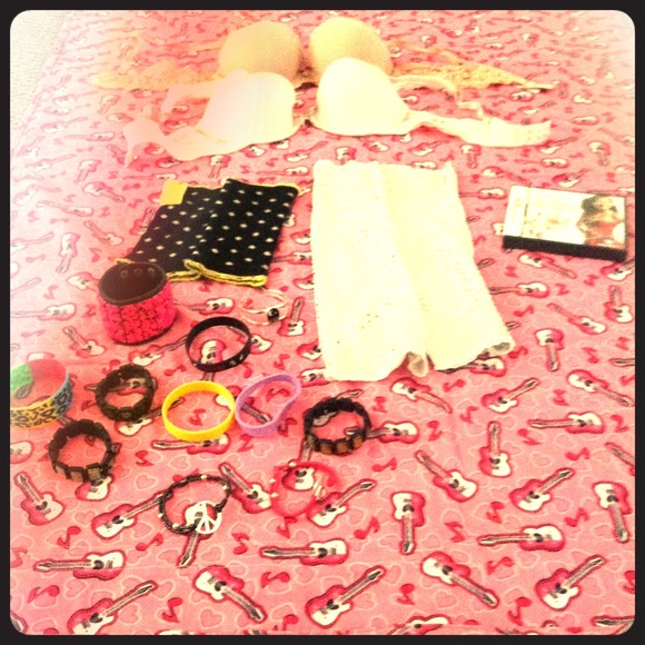 Bundle<3