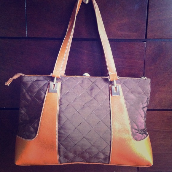 💢Sold💢🍄Sydney Love large bag🍄
