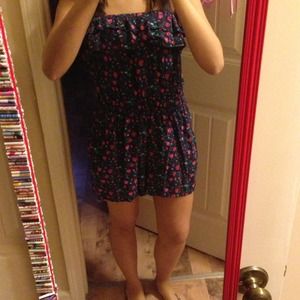 REDUCED💕 Xhileration size large romper