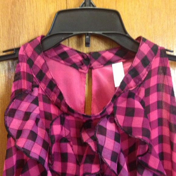 Pink & black checker print halter top - Picture 2 of 3