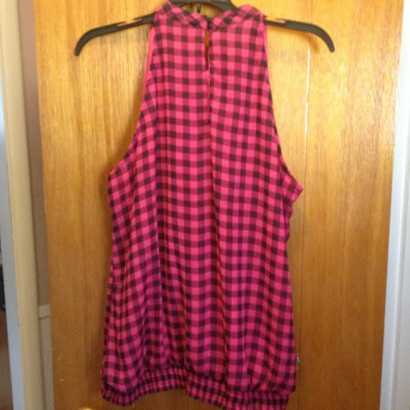 Pink & black checker print halter top - Picture 3 of 3