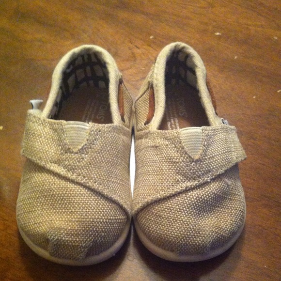 Reserved.. Baby Toms!..