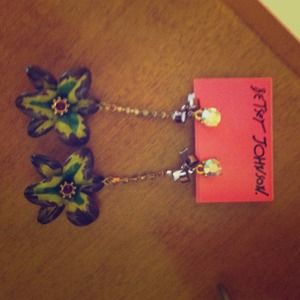 💙💜💗NWT Authentic Betsey Johnson Earrings!!
