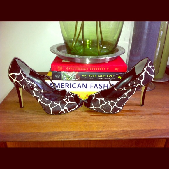 Nine West Peep-toe Mary Jane Party Heels