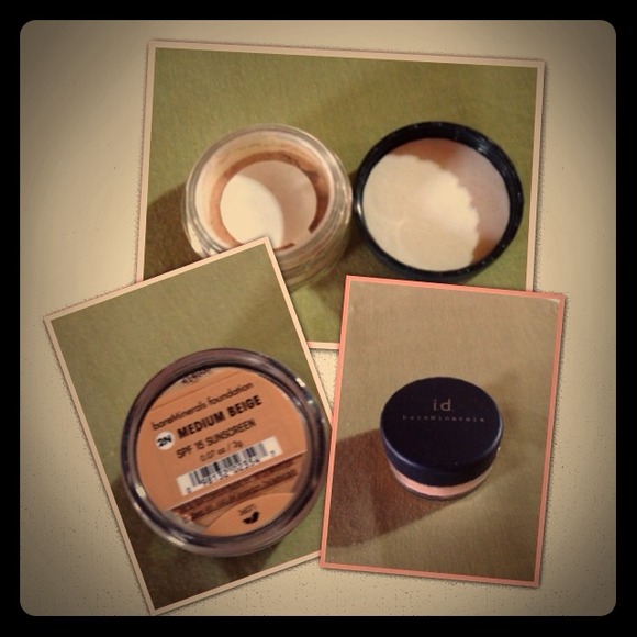 i.d. BareMinerals Foundation