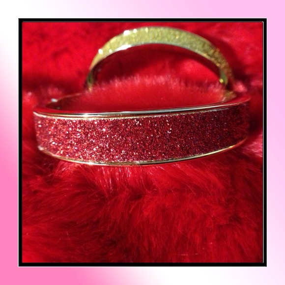 πHost Pickπ πBJ "Lady Luck" Hinged Banglesπ - Picture 2 of 4