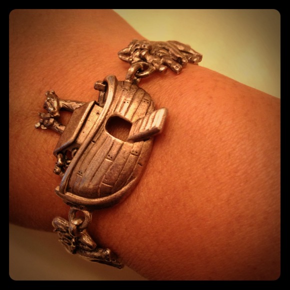 Vintage Silver Tone Animal Bracelet 7" inch