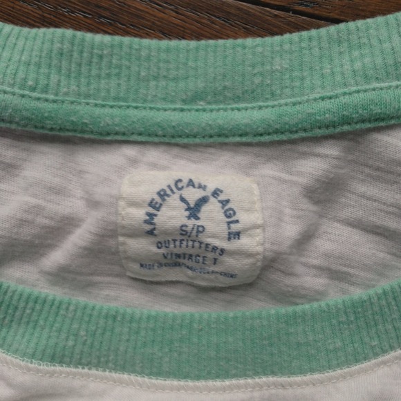 American Eagle Raglan - Picture 2 of 2