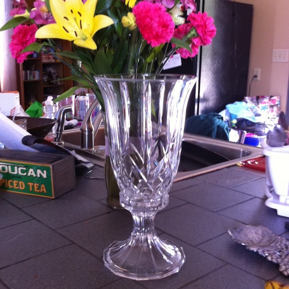 Glass vase