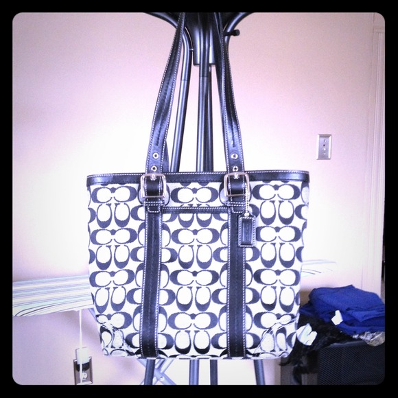 Coach bucket purse