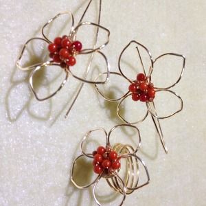 Juego de zarcillos y anillo...