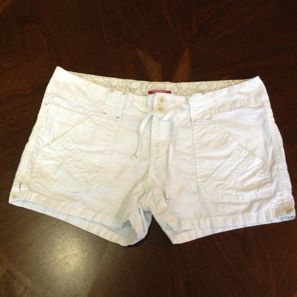 🚫Sold🚫Cute Union Bay white tie shorts *Size 9*