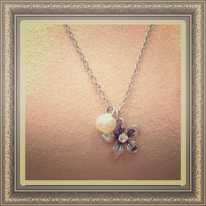 🌻Silver set.  Really sweet in person! 🌻