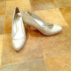 Sparkly silver pumps