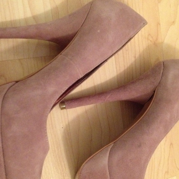 Unworn Steve Madden "Darrina" Pumps - Picture 2 of 4