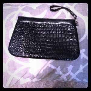 Black clutch