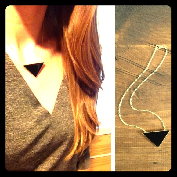 Jewelry - Triangle necklace !