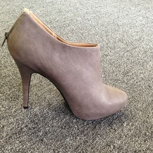 Women's ankle boot