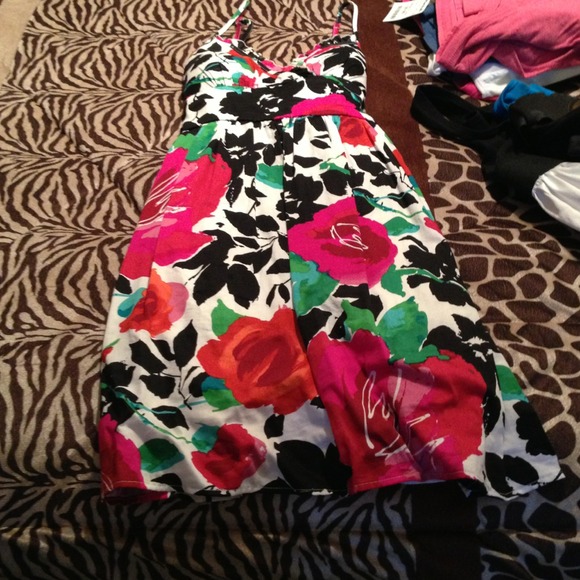 dress - Picture 1 of 2