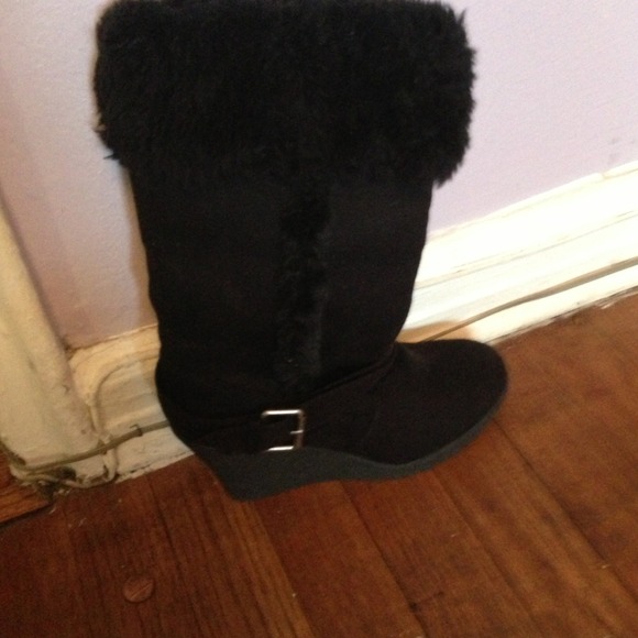 Wedge boots